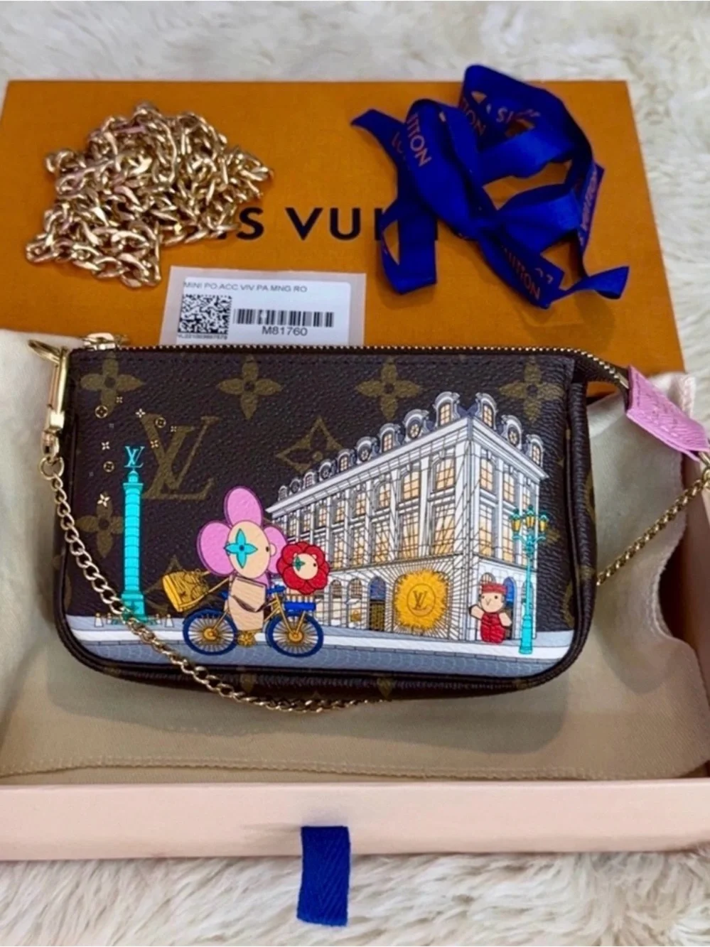 Louis Vuitton Crossbody Pink Vivienne Holiday Limited Edition Mini Pochette - Picture 2 of 10